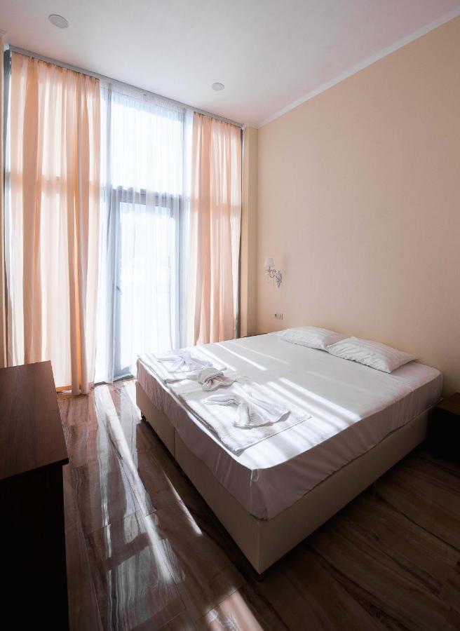Evropa Hotel Gagra Kültér fotó